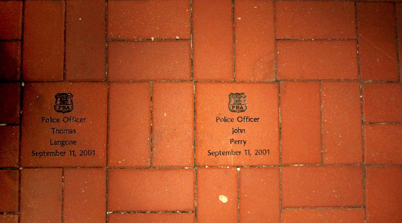 老版本爱喜爆珠：富阳代理注册商标询问报价